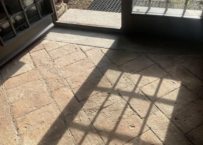 La Torre Della Casaforte Bergum Alle Porte Di Nyaraló *