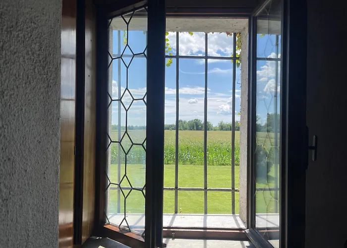 La Torre Della Casaforte Bergum Alle Porte Di Nyaraló *