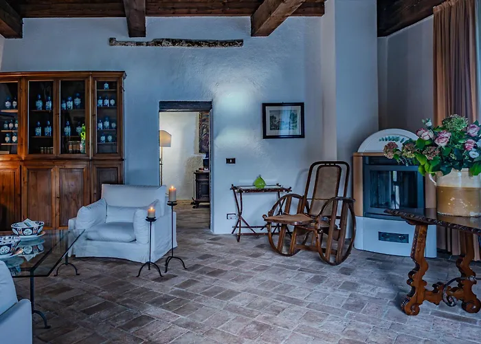 La Torre Della Casaforte Bergum Alle Porte Di Nyaraló *